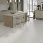 Ламинат EGGER LARGE_AQUA+ 8/33 4V 2023+ 245 EPL Мрамор Леванто белый 33кл 8мм (2,543) — изображение 2